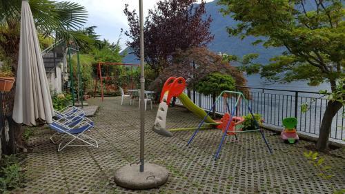 Tre Rose Nesso