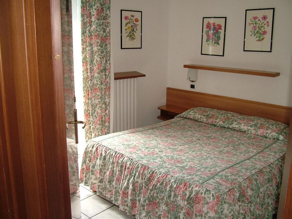 Tre Rose Hotel 3*